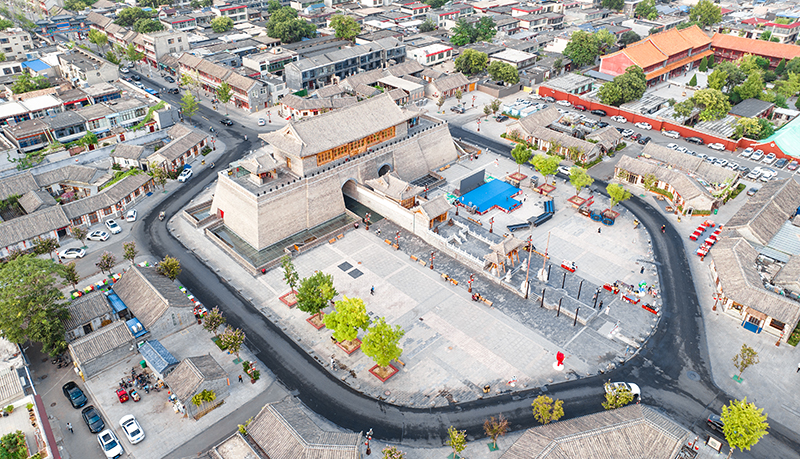 2022年9月8日，石家莊，航拍正定縣正定古城陽(yáng)和樓與正定歷史文化街。